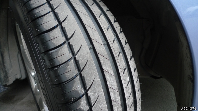 [分享]MAZDA5 換胎嚕,"德製"米其林 PE2 入手..