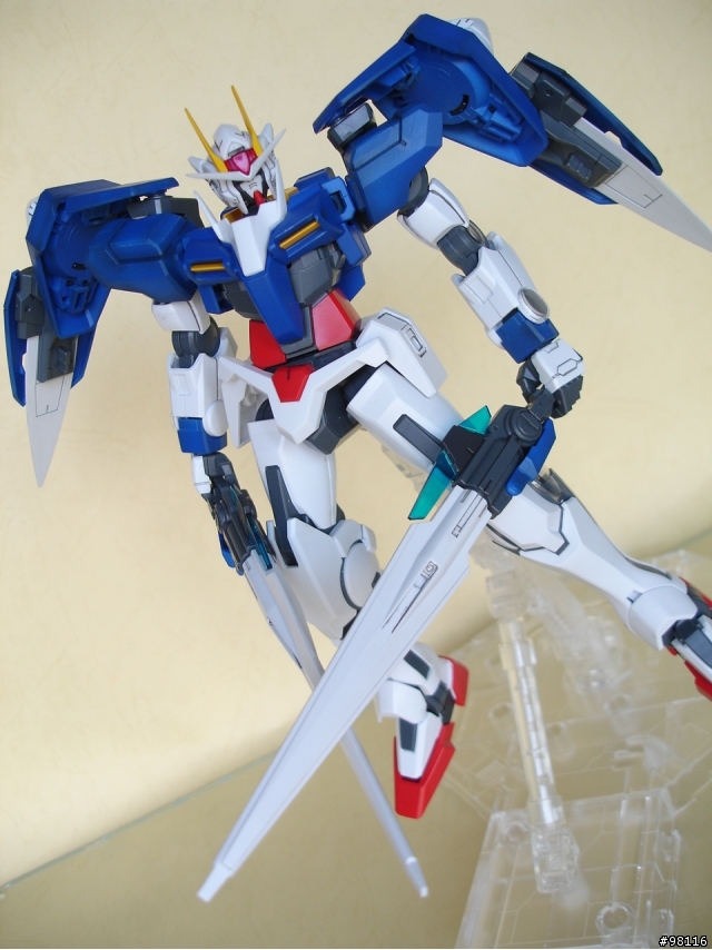 1/100 00 GUNDAM