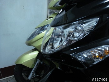 (超級不專業的開箱~新增 後箱照 與大黃蜂)我的小激激 超短字 即不專業開箱文