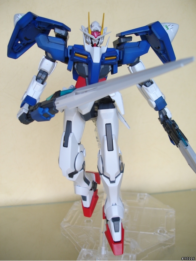 1/100 00 GUNDAM