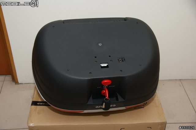新增機車導航-[漢堡開箱]- COOCASE S-48L + GIVE E450 後行李箱