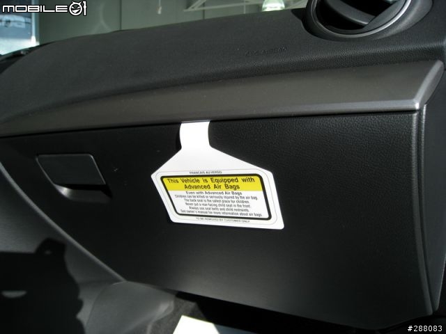 [2/8更新] [新增照片在57樓!]2010年式 MAZDA 3 5Dr/4Dr實車搶先看!!!