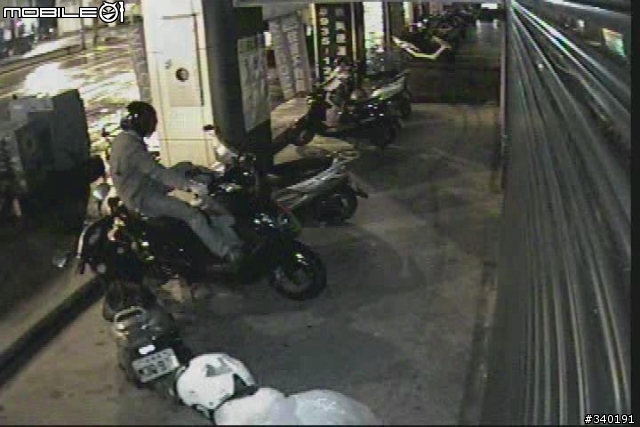鎖上大鎖真的有用? 台北市羅斯福路六段治安真的很好? 防盜螺絲沒用?  報案沒用? 警察局對面偷兒無法無天!