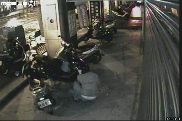 鎖上大鎖真的有用? 台北市羅斯福路六段治安真的很好? 防盜螺絲沒用?  報案沒用? 警察局對面偷兒無法無天!