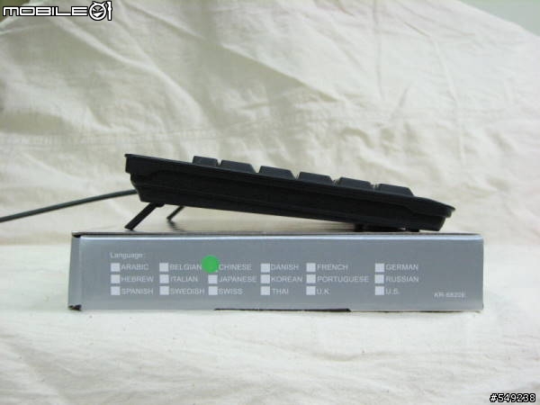 i-rocks KR-6820E 薄膜式發光電競鍵盤評測
