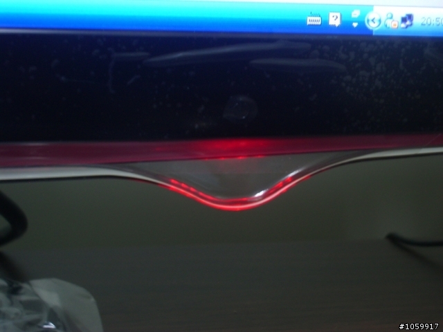 LG W2261V開箱文