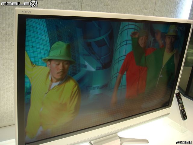 Sharp LCD TV與藍光DVD合體~~全世界第一台~發表