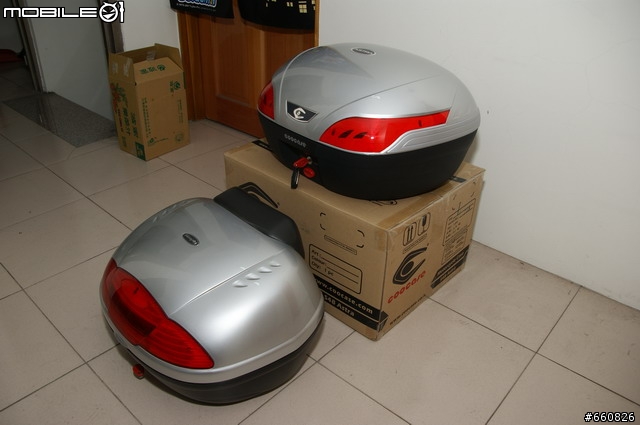 新增機車導航-[漢堡開箱]- COOCASE S-48L + GIVE E450 後行李箱