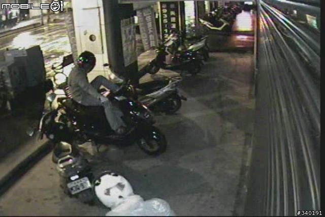 鎖上大鎖真的有用? 台北市羅斯福路六段治安真的很好? 防盜螺絲沒用?  報案沒用? 警察局對面偷兒無法無天!