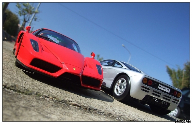 1:12 Ferrari ENZO & McLaren F1