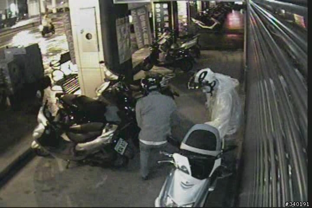 鎖上大鎖真的有用? 台北市羅斯福路六段治安真的很好? 防盜螺絲沒用?  報案沒用? 警察局對面偷兒無法無天!