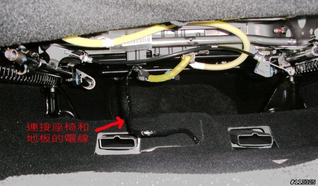 請問09 new Forester右前座有未繫安全帶警示嗎？