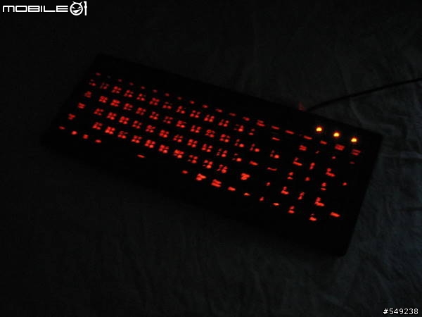 i-rocks KR-6820E 薄膜式發光電競鍵盤評測