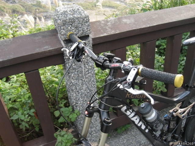 Reign2 車架版 已更換 Rock Shox Revelation 426 140mm前岔(感謝各位前輩的建議)