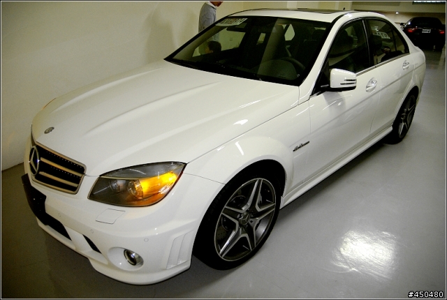 Mercedes Benz C63 AMG (補一點內裝)