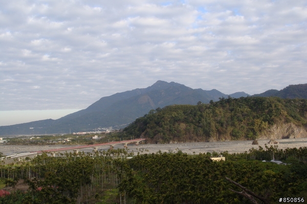 女王的第一次offroad，越嶺線浸林道