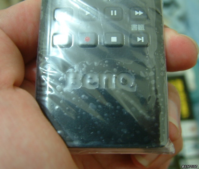 [開箱文]Benq VD3722液晶顯示器