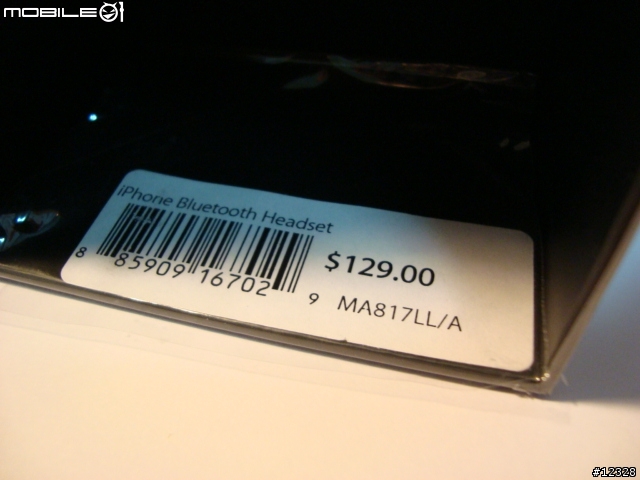 給iPhone 3G用的原裝配件之一 - iPhone Bluetooth Headset