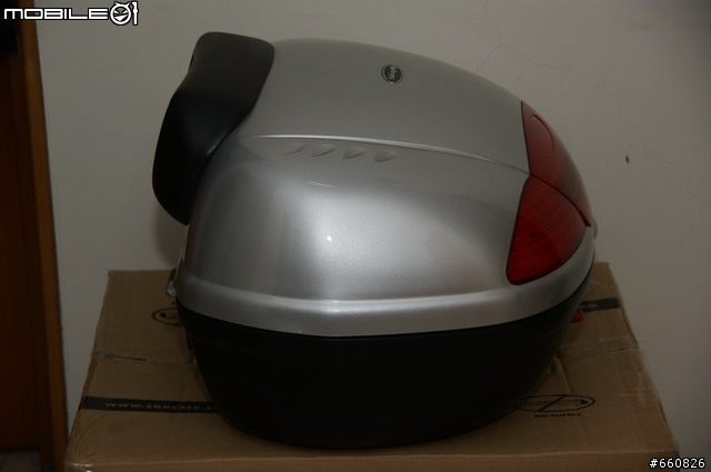 新增機車導航-[漢堡開箱]- COOCASE S-48L + GIVE E450 後行李箱