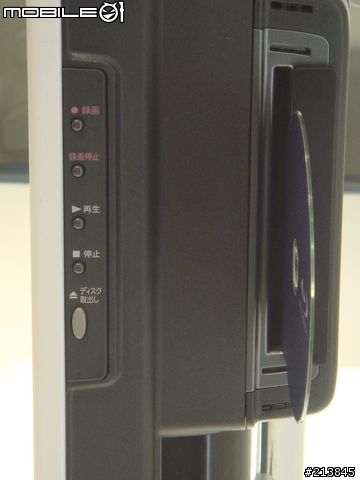 Sharp LCD TV與藍光DVD合體~~全世界第一台~發表