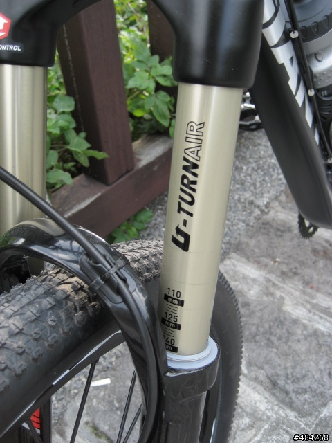 Reign2 車架版 已更換 Rock Shox Revelation 426 140mm前岔(感謝各位前輩的建議)