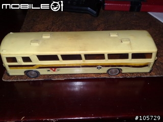 翻出來的小時候(20多年吧)玩具~這是福特的什麼車？