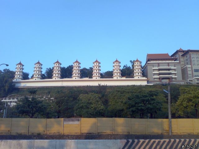 世間處處有人情
