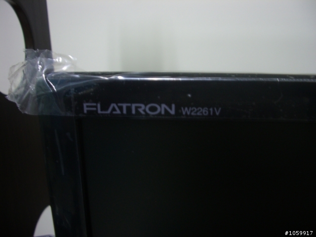 LG W2261V開箱文