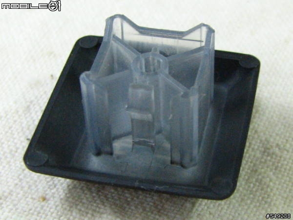 i-rocks KR-6820E 薄膜式發光電競鍵盤評測
