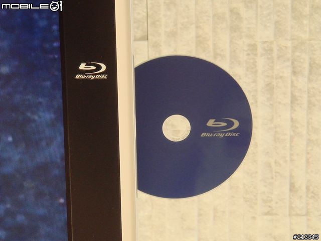 Sharp LCD TV與藍光DVD合體~~全世界第一台~發表