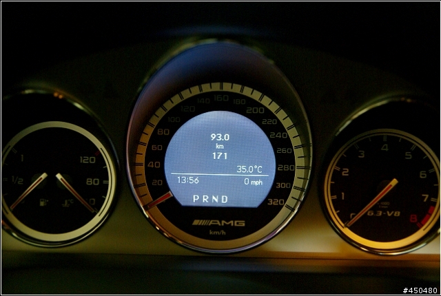 Mercedes Benz C63 AMG (補一點內裝)