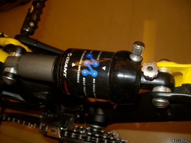 我喜歡這台車~拿來分享一下~