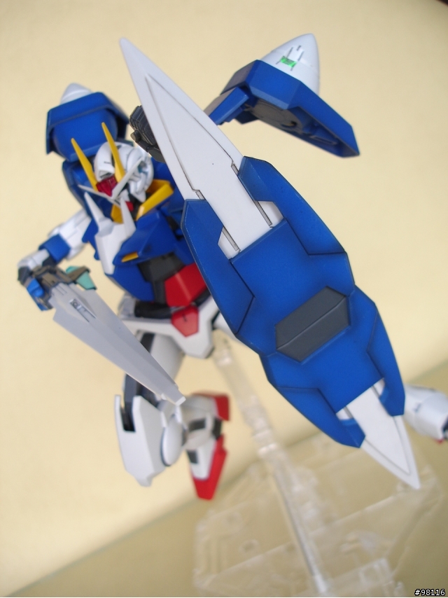 1/100 00 GUNDAM