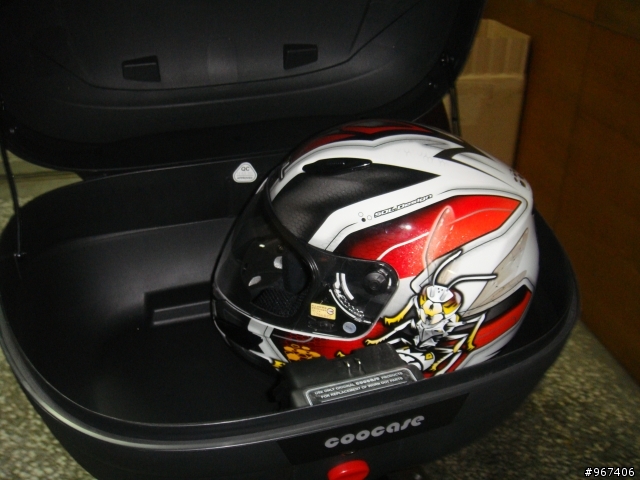 (超級不專業的開箱~新增 後箱照 與大黃蜂)我的小激激 超短字 即不專業開箱文