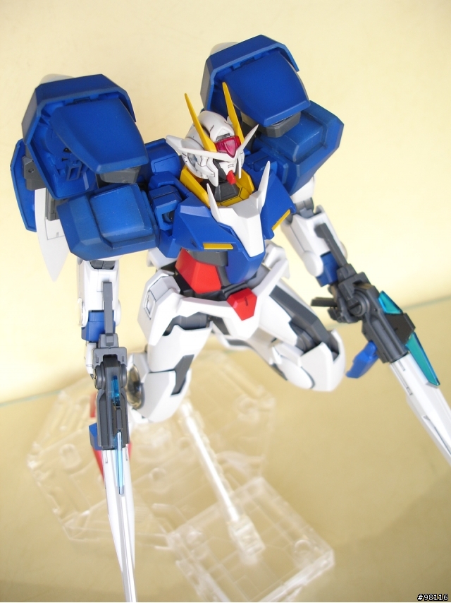 1/100 00 GUNDAM