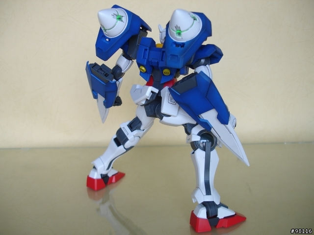 1/100 00 GUNDAM