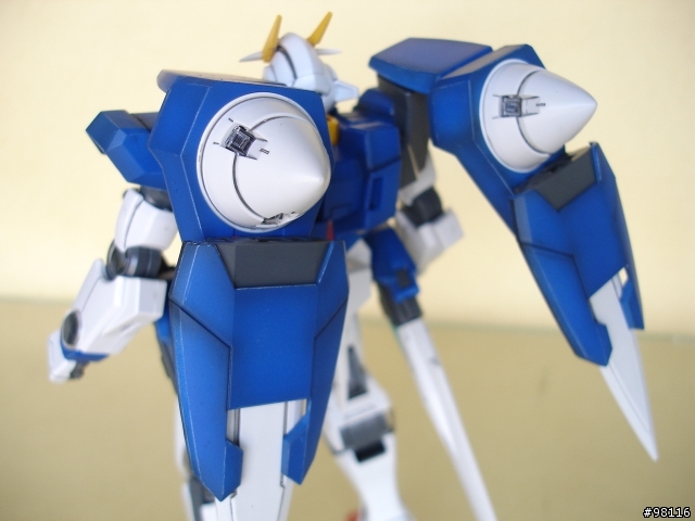 1/100 00 GUNDAM