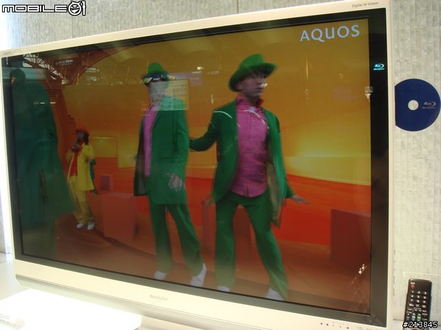 Sharp LCD TV與藍光DVD合體~~全世界第一台~發表