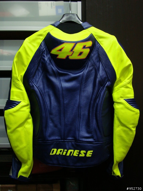 [開箱]Dainese Bora Valentino Replica 防摔皮衣入手!