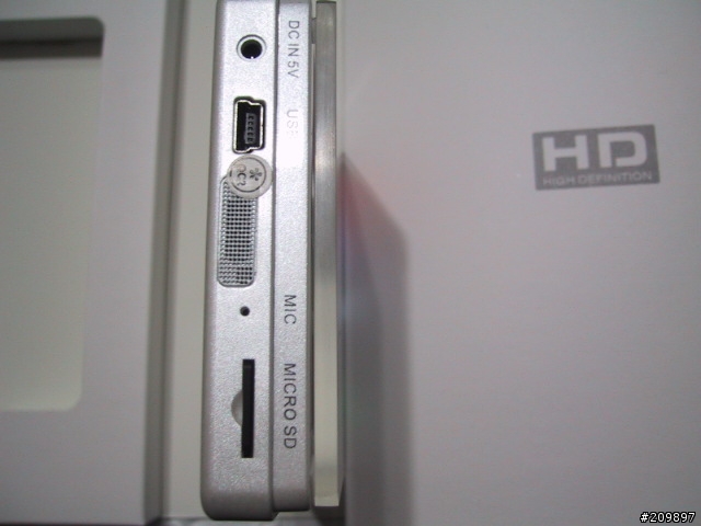 艾諾V6000HDA 720P RM 行動播放器簡易文