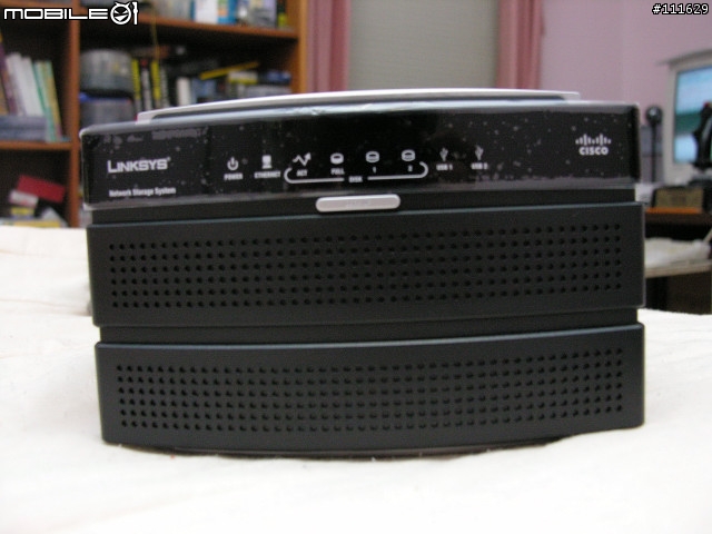 [開箱] Linksys NAS200/Hitachi 7K1000.B 1TB開箱