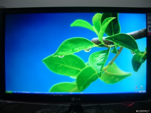 LG W2261V開箱文