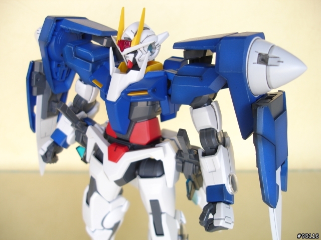 1/100 00 GUNDAM