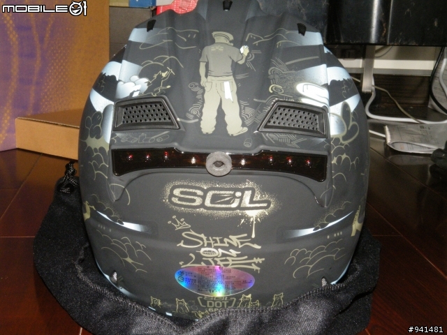 [沒箱可開的不專業開箱]Sol 68s 貓女 消光黑
