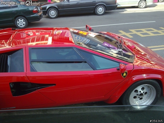 在路上看到的老超跑，超屌Lamborghini
