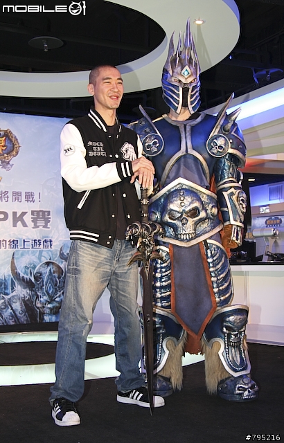 【新聞】明星玩家現身！黃立行挑戰台灣魔獸代表隊