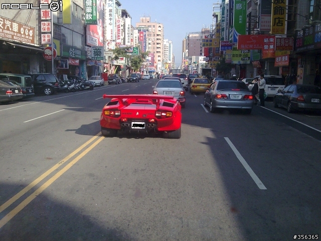 在路上看到的老超跑，超屌Lamborghini