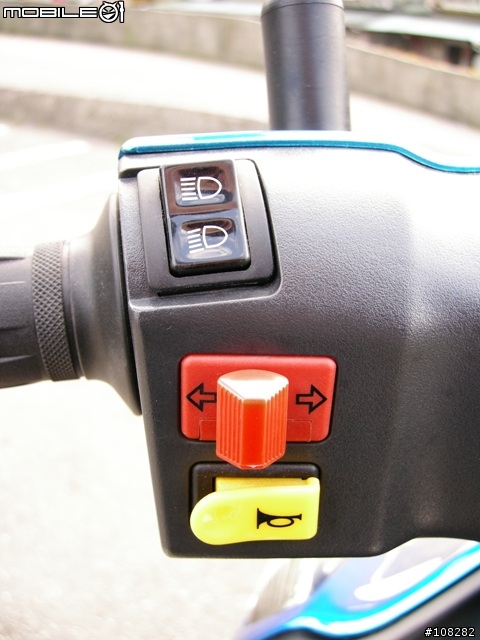 [分享][圖多]我的愛駒_ADDRESS V125G開箱!不定期更新~01/20大佳河濱公園訓車!