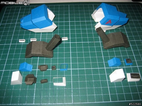 June設計的Hi_nu_Gundam (紙模型)