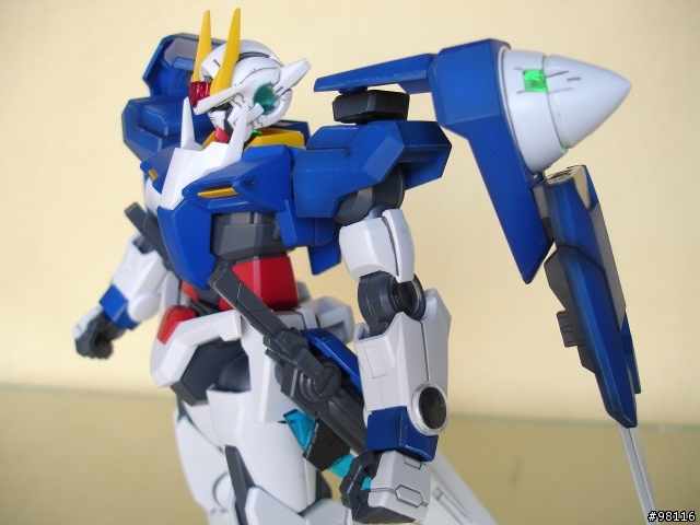 1/100 00 GUNDAM